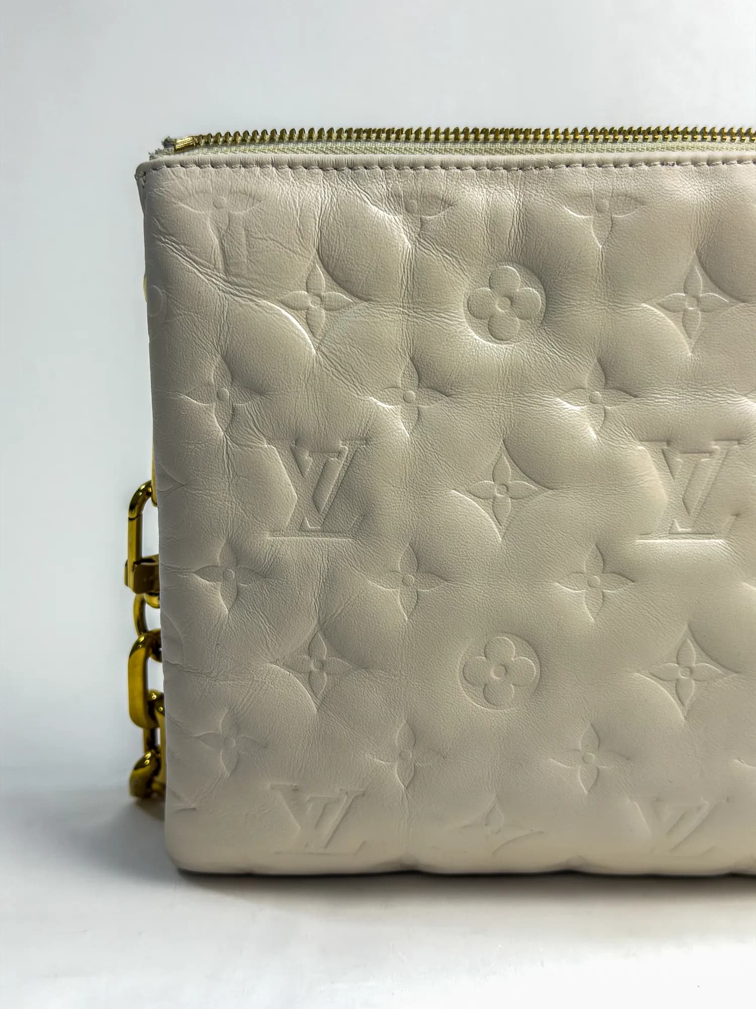 루이비통 쿠상 PM 크림 M21260 view 2