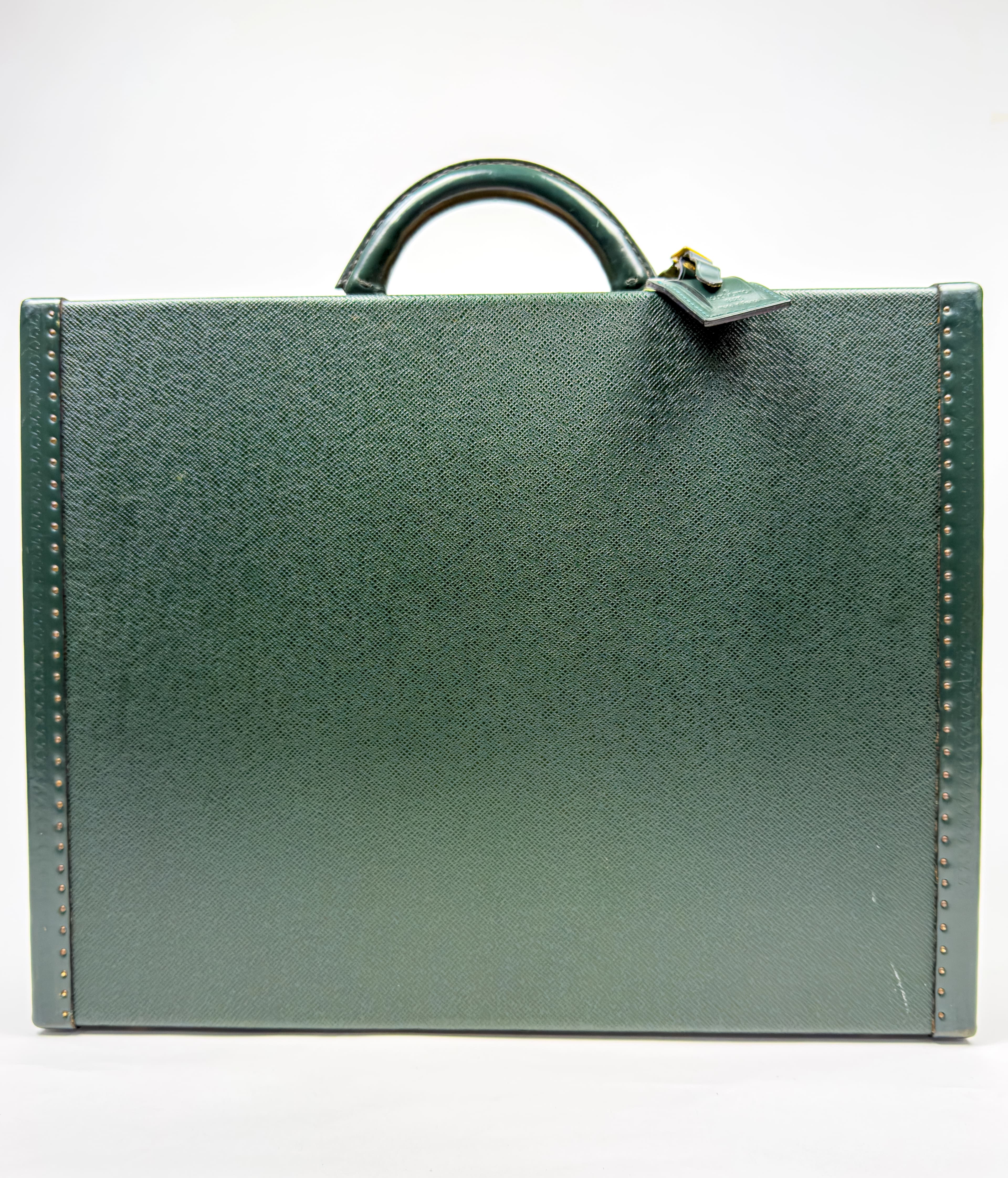 루이비통 프레지던트 아타셰 케이스 트렁크 타이가 에피세아 다크 그린